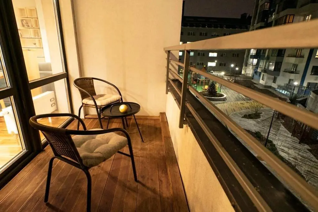 Loft Studio Near Smart Plaza Polytech, Center Kijev 0*,