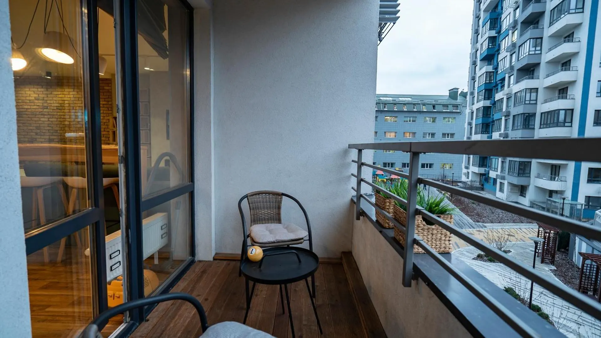 Loft Studio Near Smart Plaza Polytech, Center Kijev Ukrajna